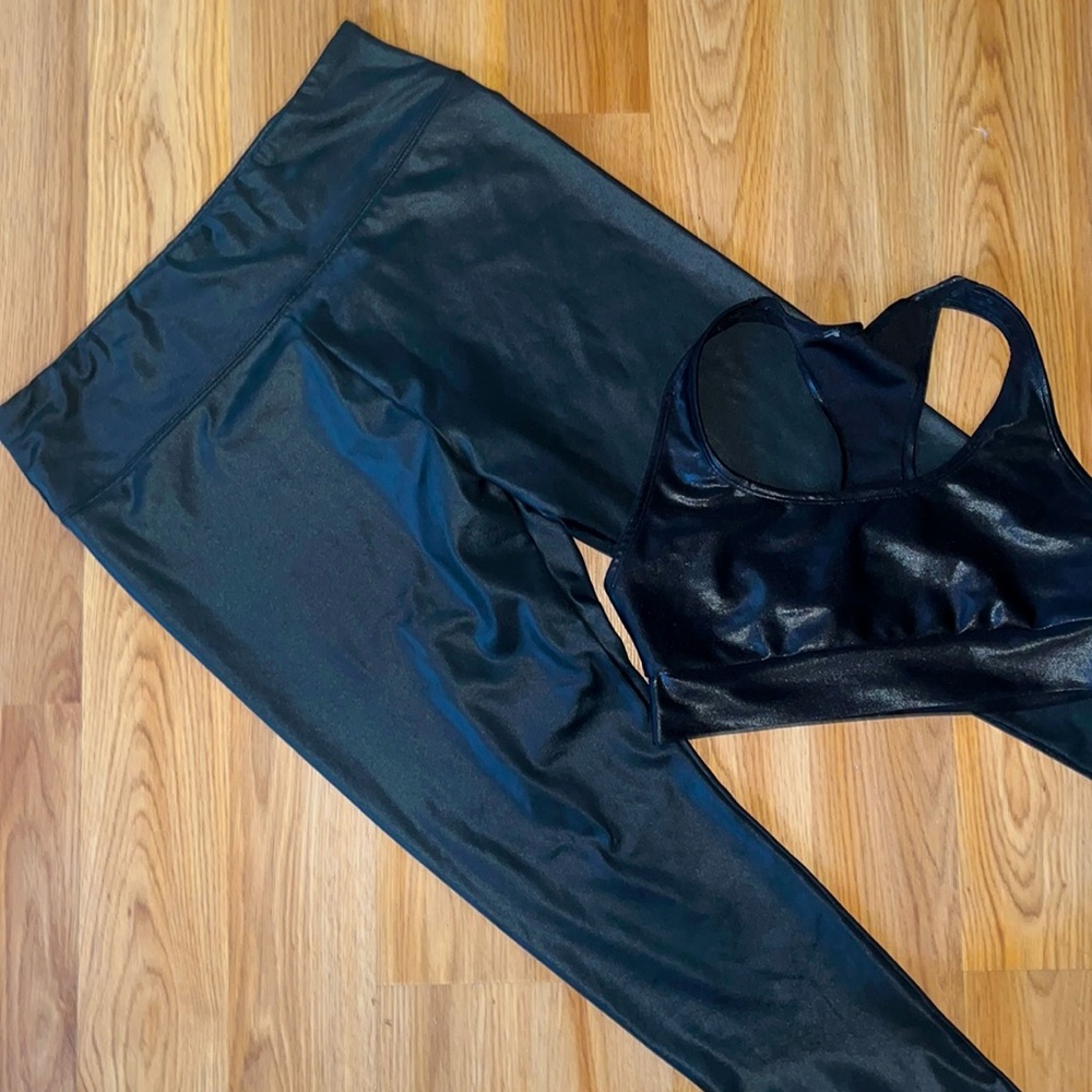 Leather set-leggings/sports bra large